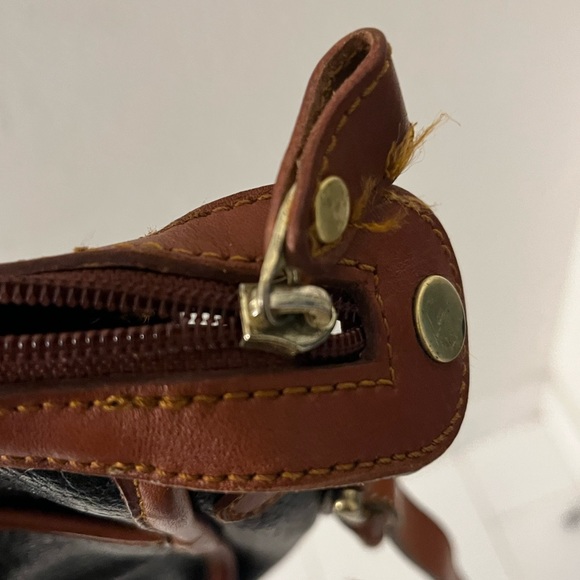 Vintage Liz Claiborne genuine leather purse - Picture 7 of 8